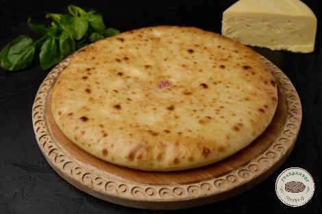 Осетинский пирог с курицей и сыром
