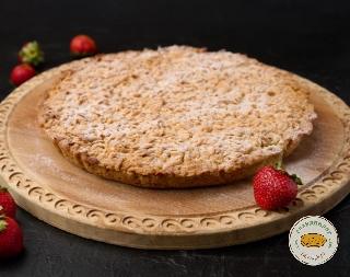 Песочный пирог с клубникой