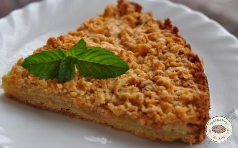 Песочный пирог с яблоком