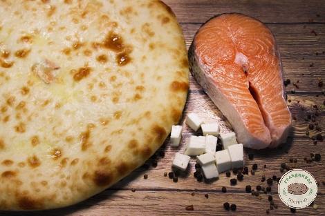 Осетинский пирог с семгой и сыром