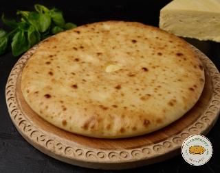 Пирог с осетинским сыром и моцареллой